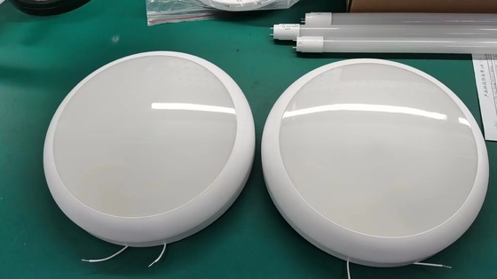 Radar-Sensor Schaltbare LED-Deckenleuchten mit 80 CRI und staub- und Insektenschutz