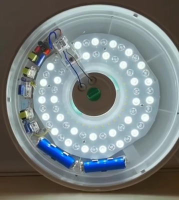 IP20 eingestufte Deckenleuchten mit Lithium-Batterie-Radar-Sensor und 1440lm Lichtfluss