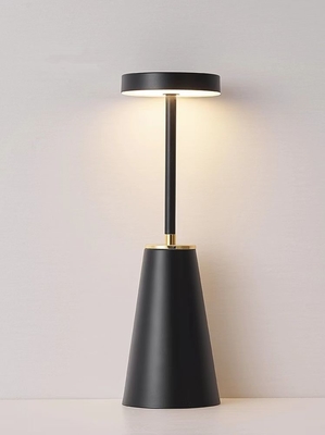 Metall Nachtlicht Bettlampe Drahtlose wiederaufladbare Tischlampe für Schlafzimmerdekoration