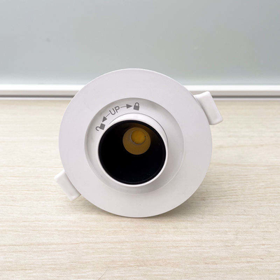 60lm/w Lampe Lichtwirkungsgrad Verkabelungsgrundlage Ugr 6w 400lm Downlight 38 Grad Scheinwerfer