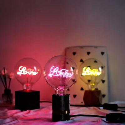 Liebe zu Hause Festliche Atmosphäre Dekorative Glühlampe mit einzigartiger Designkappe E27 1-