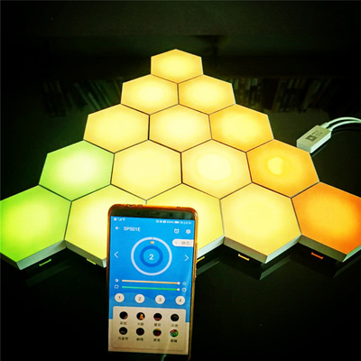 LED Modular Nachtlicht Kreative Berührungslampe mit hexagonalem Quantendesign und -steuerung