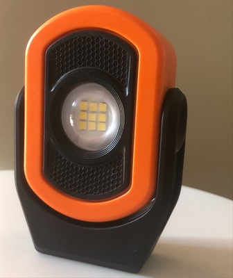 LED-Handtaschenlampe für die Arbeit in Lagerwerkstätten