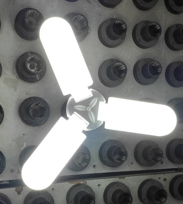 45W/60W LED 3/4 Klappbare LED-Ventilatorlampe für Morden-Stil und 15000 Arbeitszeit